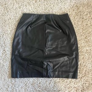 Tamils black leather pencil mini skirt